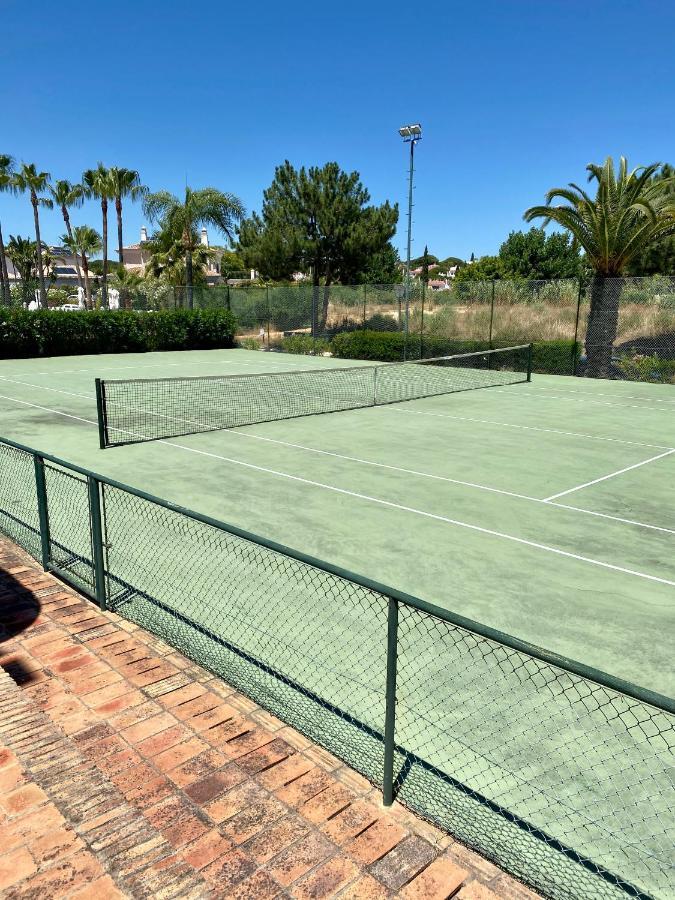 Beautiful Apartment For Rent In Quinta Do Lago With Excellent Resort Facilities Close To Lake And Beach. Bagian luar foto